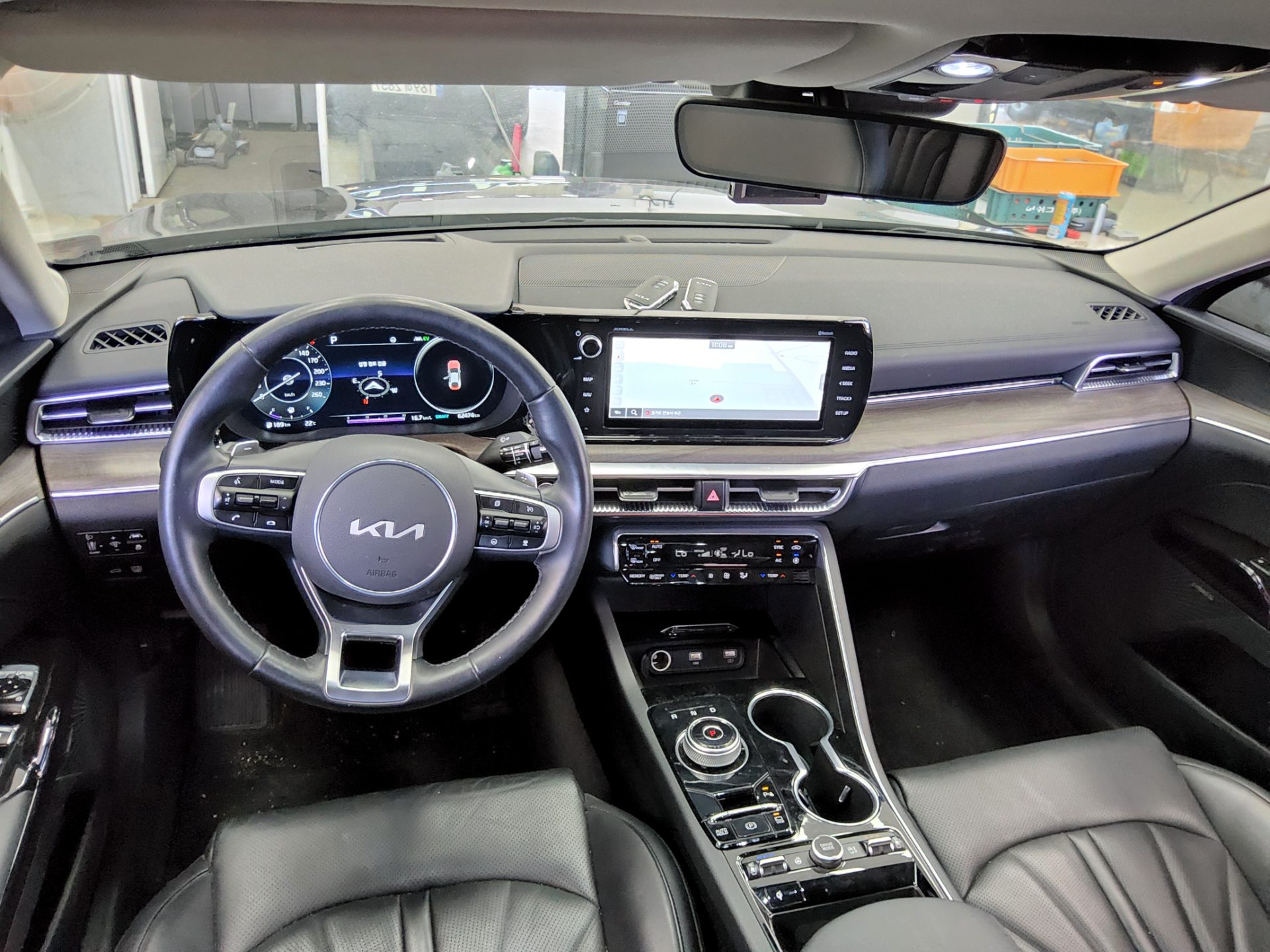 2022 - kia k5