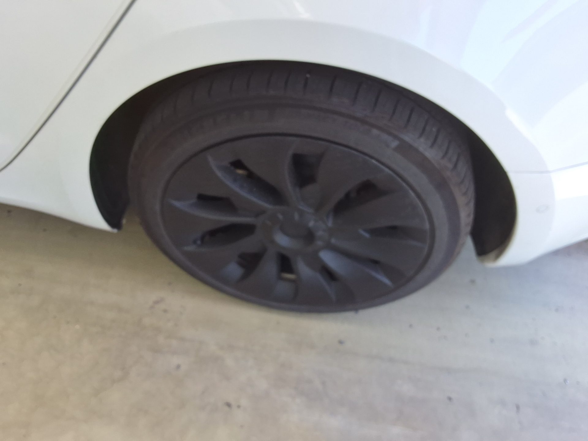 2022 - tesla model 3