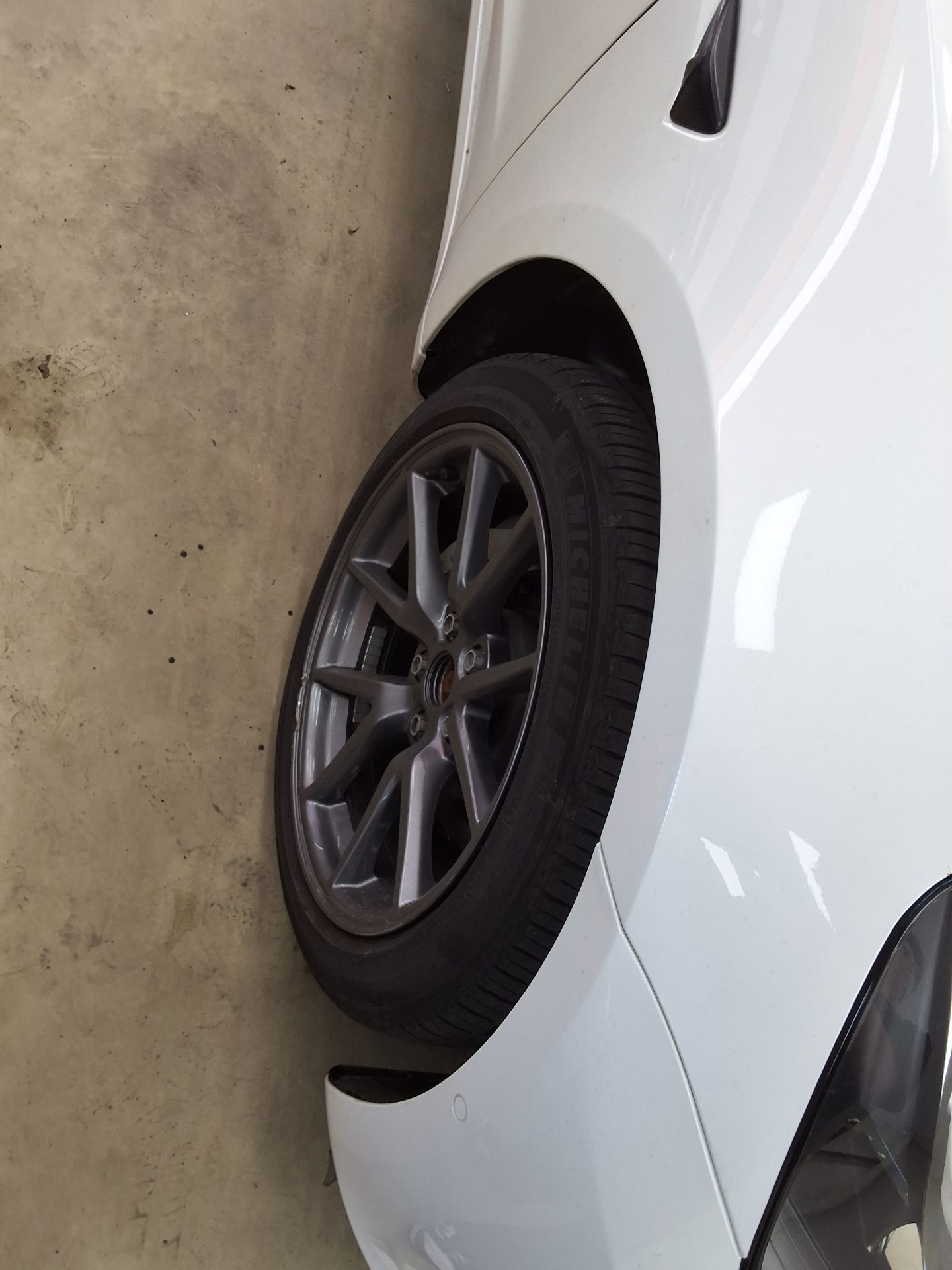 2022 - tesla model 3