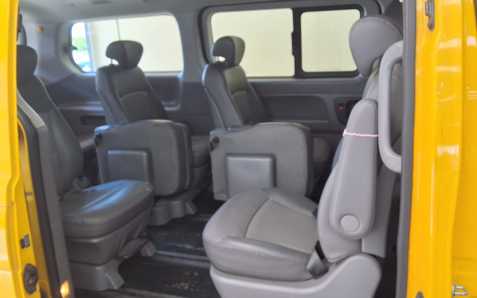 2009 - hyundai grand starex