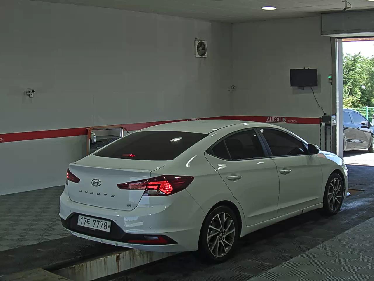 2020 - hyundai avante