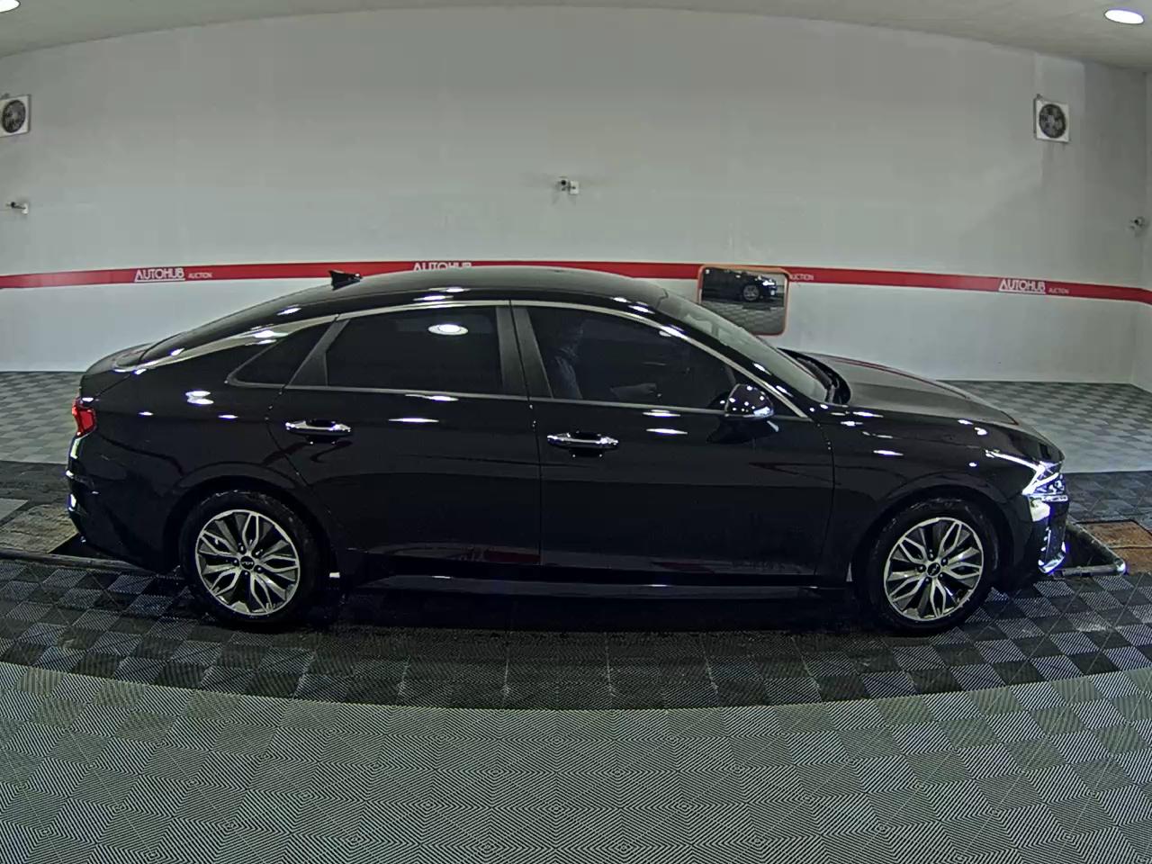 2022 - kia k5