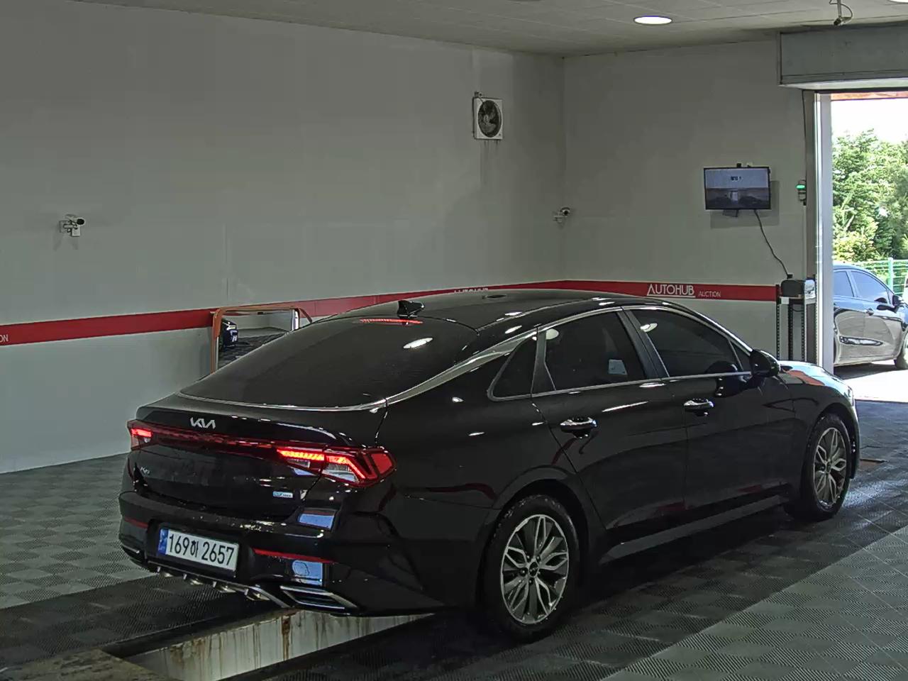 2022 - kia k5
