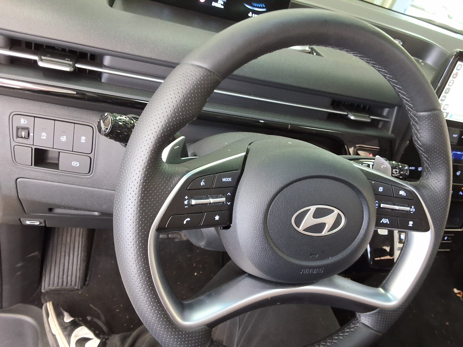 2025 - hyundai staria