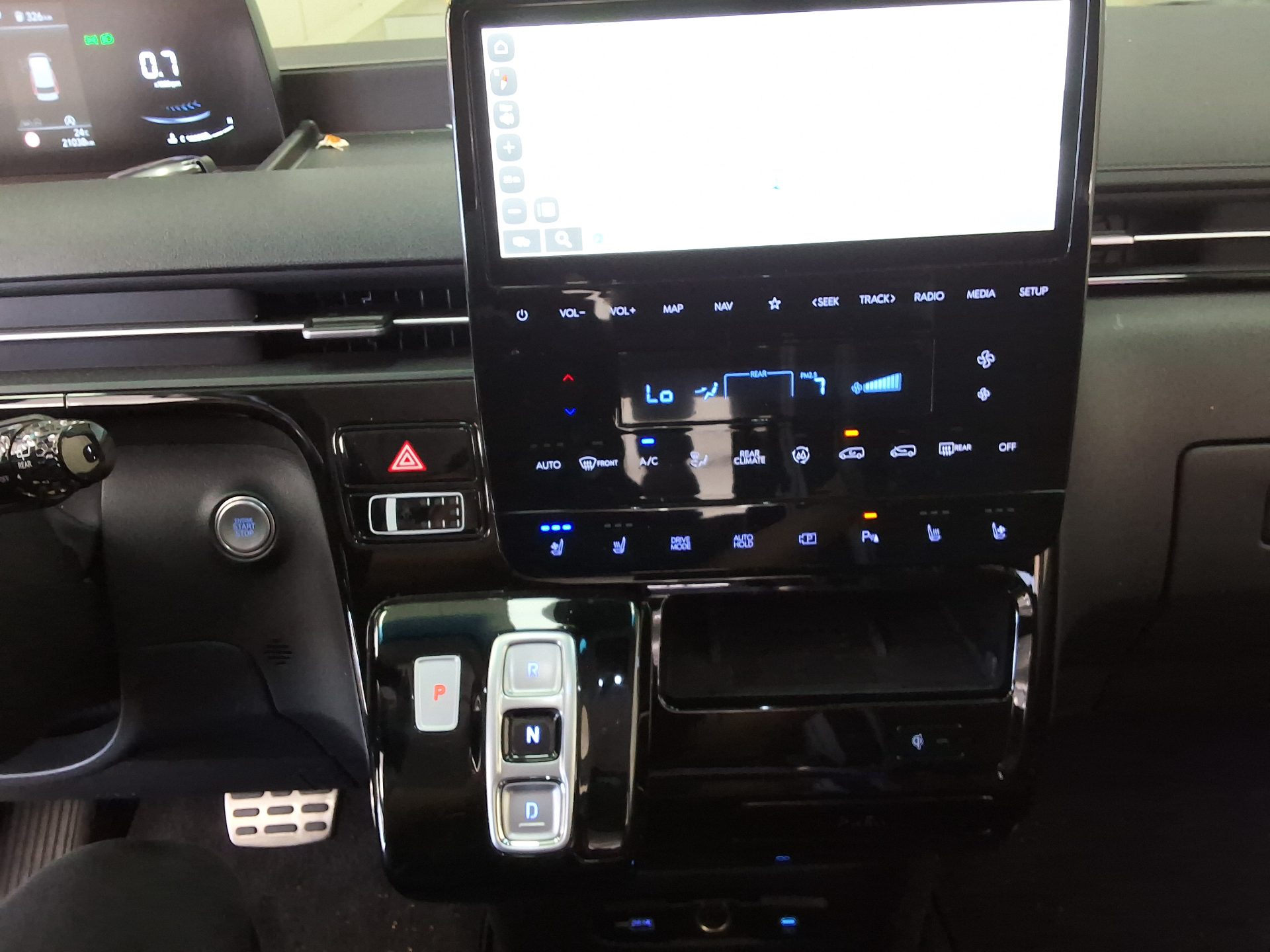 2025 - hyundai staria