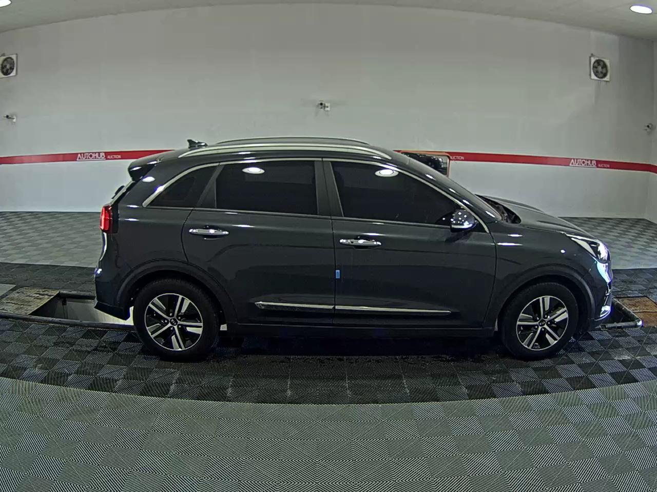 2021 - kia niro