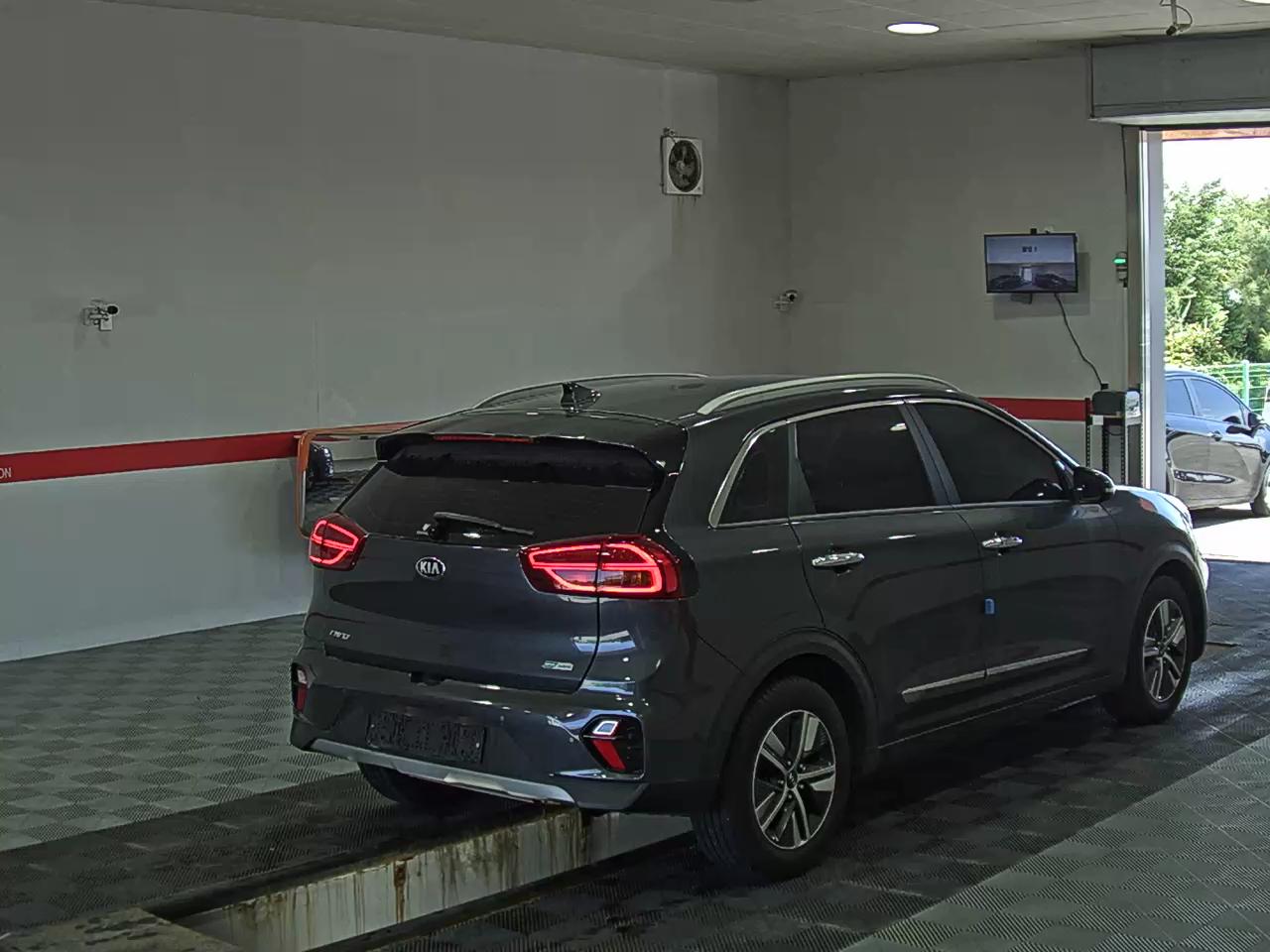 2021 - kia niro