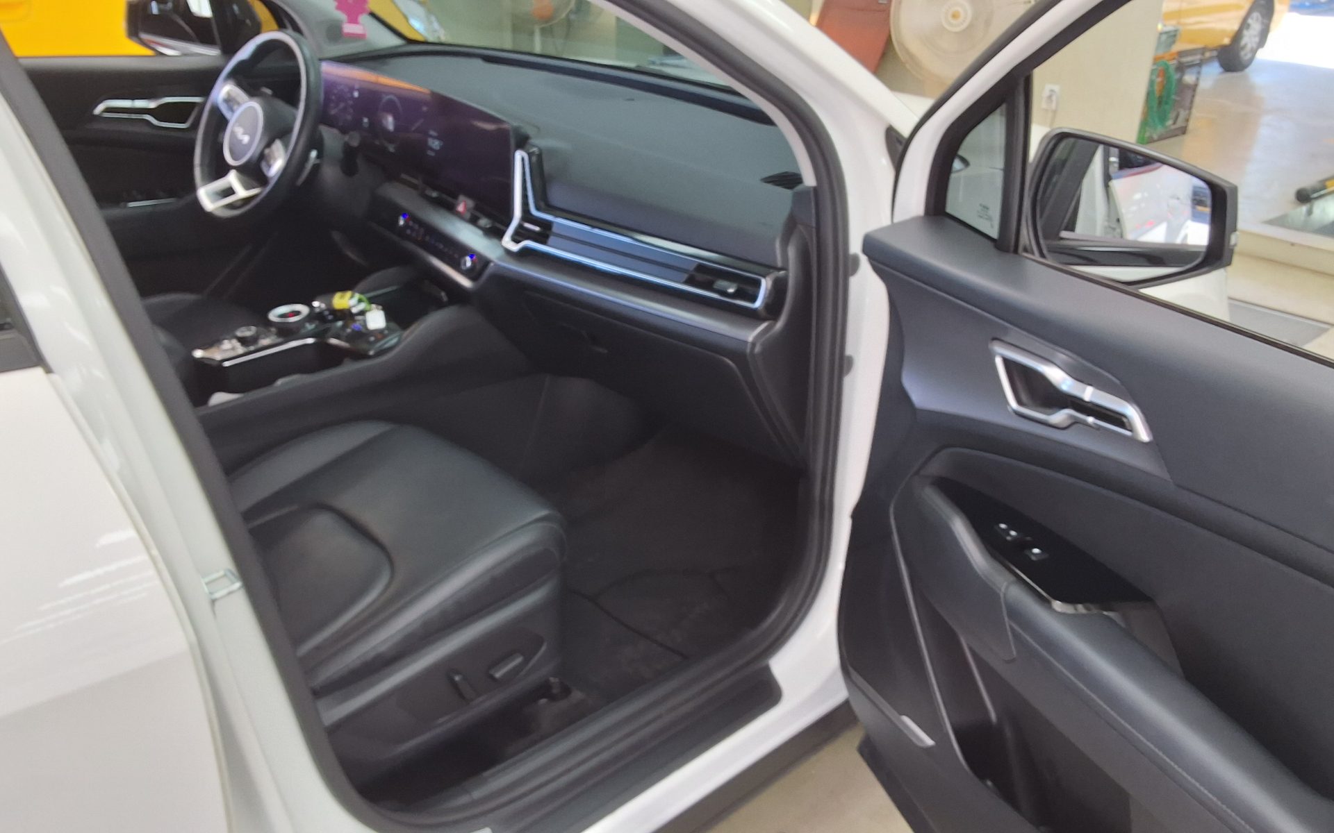 2022 - kia sportage