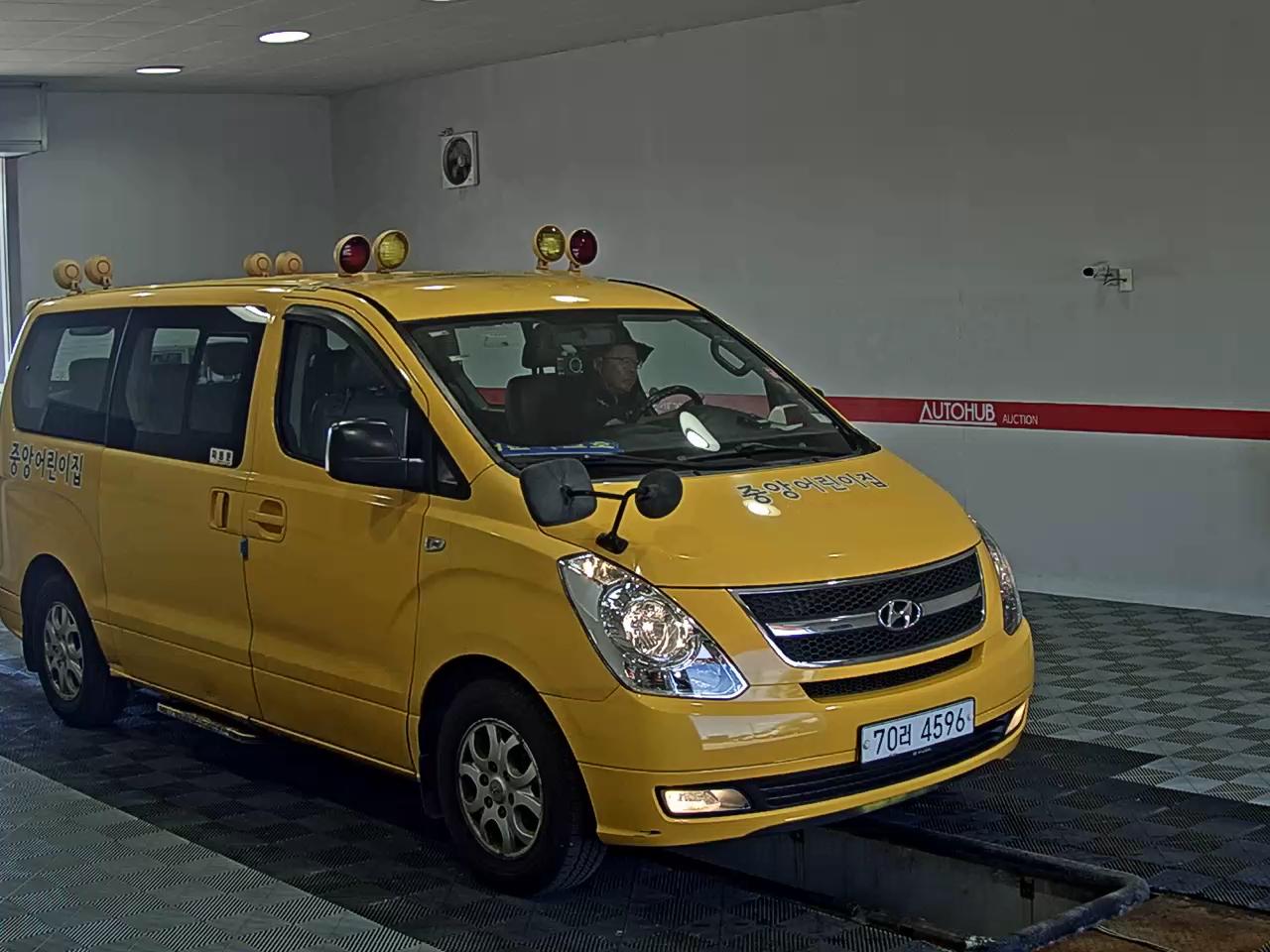 2009 - hyundai grand starex