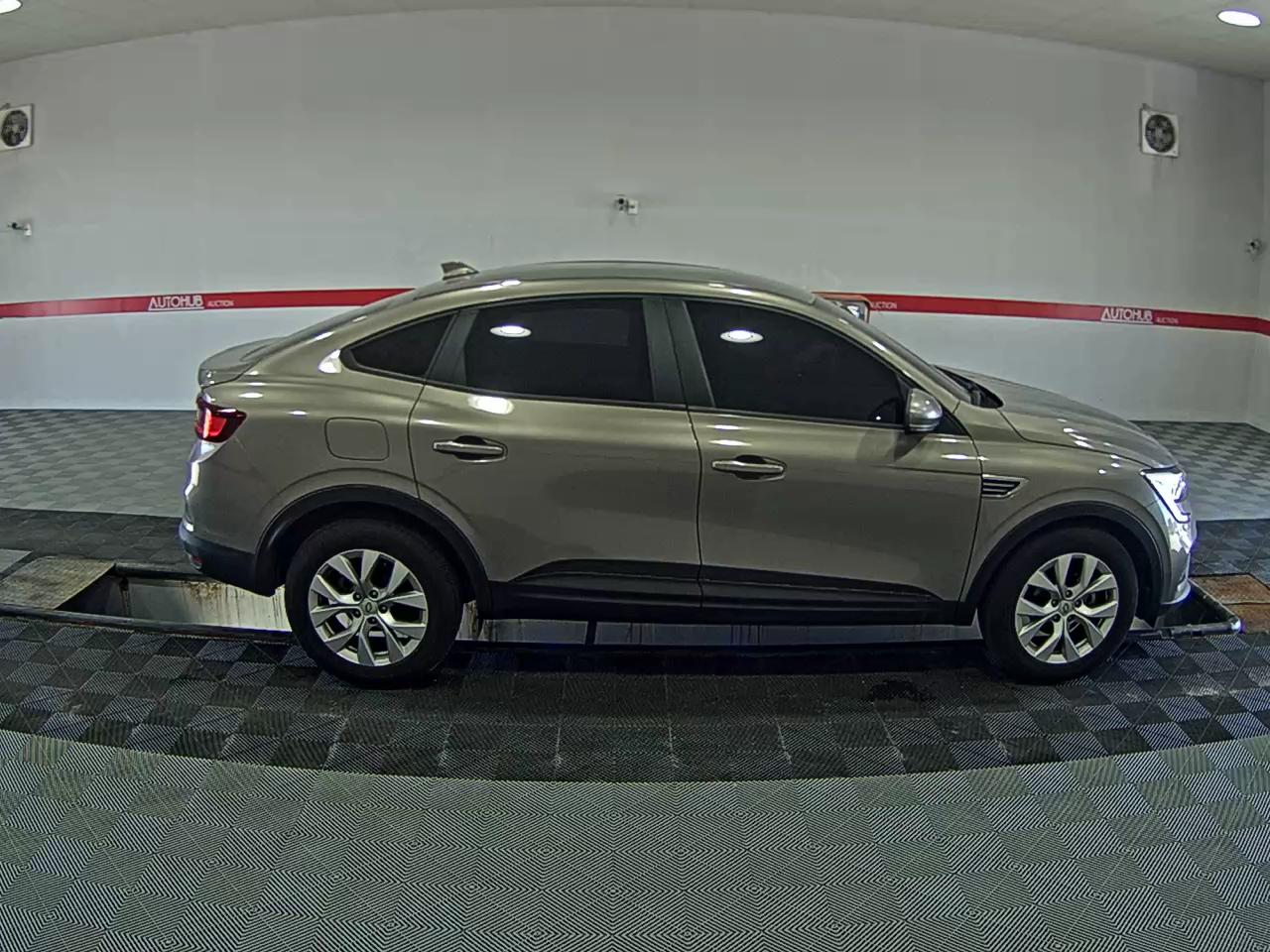 2021 - renault xm3