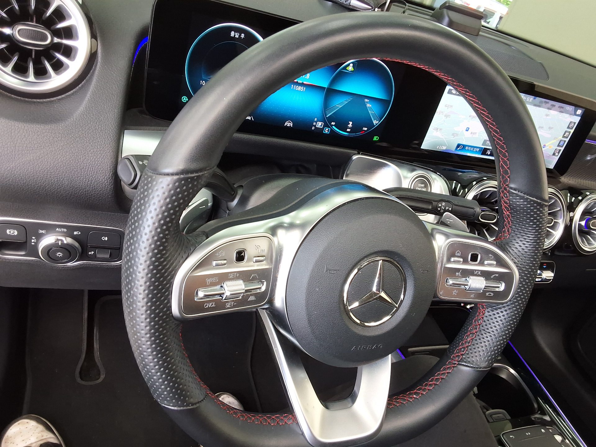 2022 - mercedes-benz glb 250