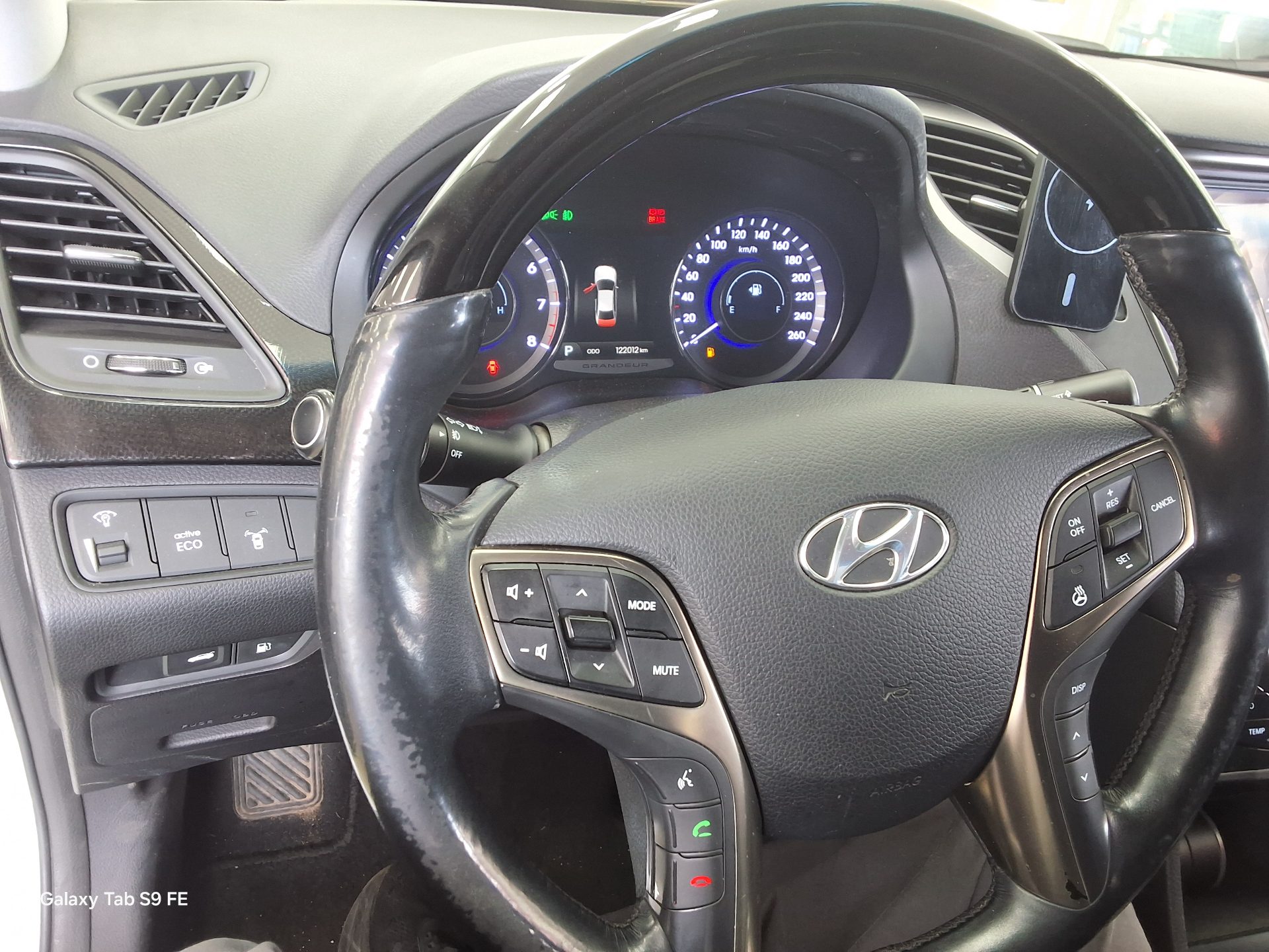 2012 - hyundai grandeur