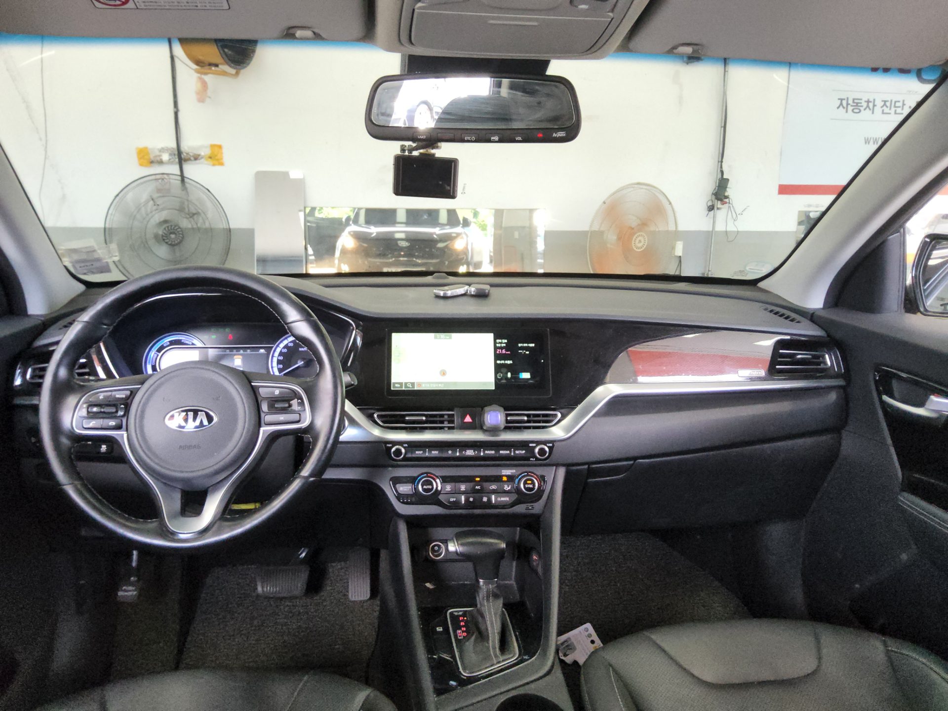 2020 - kia niro