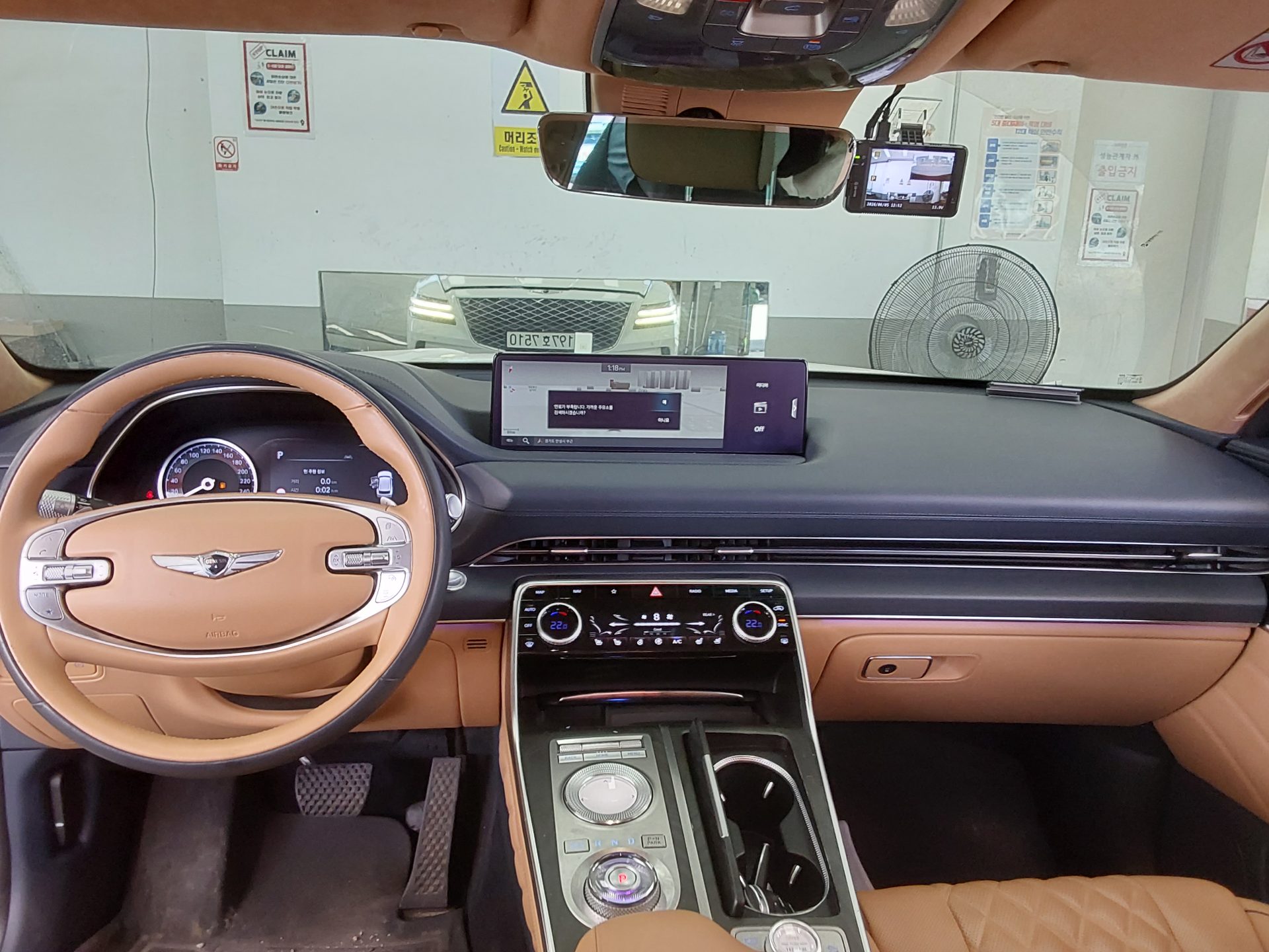 2022 - genesis gv80
