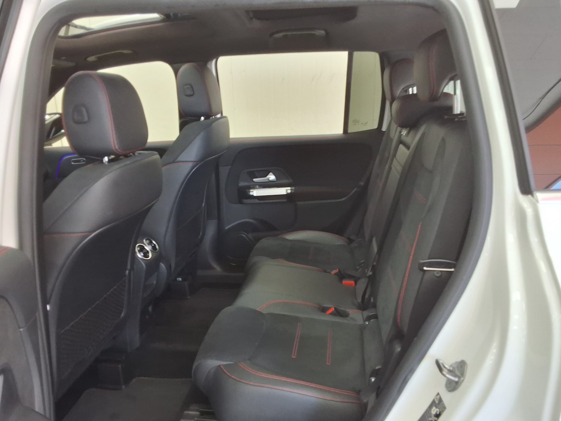 2022 - mercedes-benz glb 250