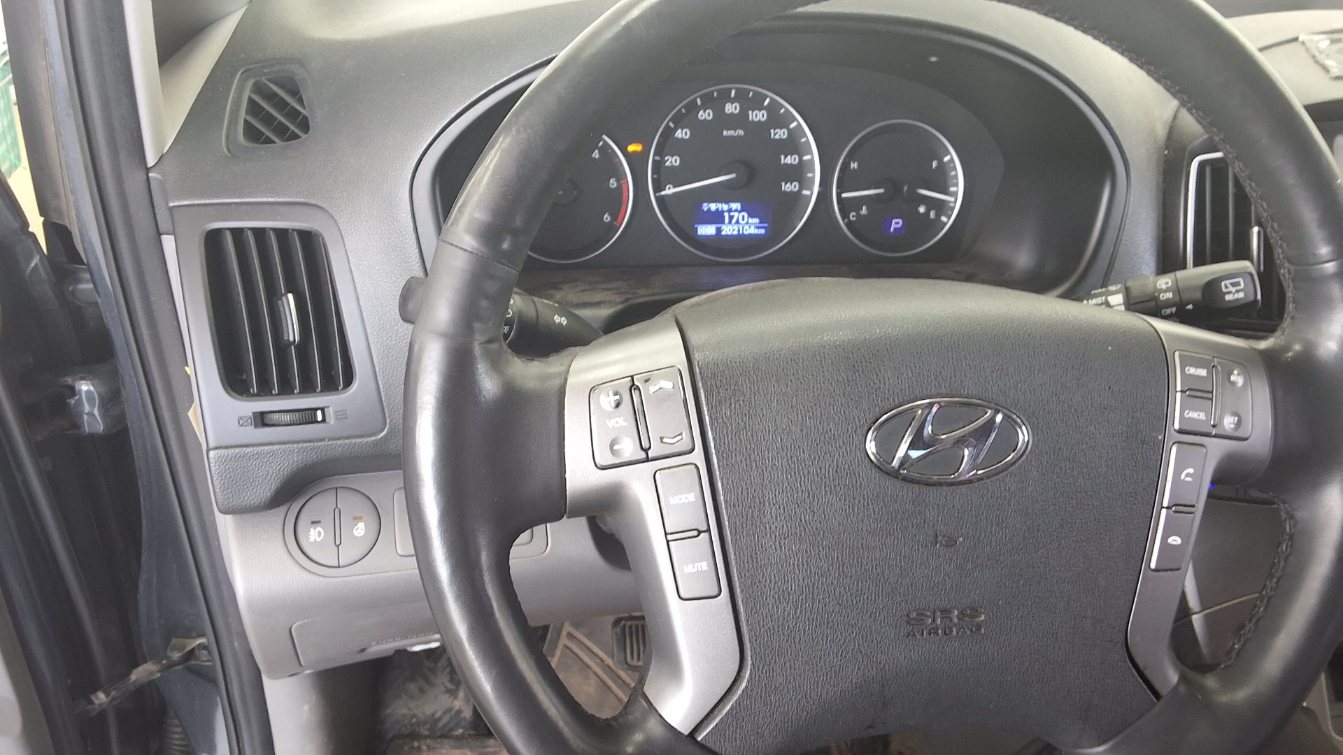 2018 - hyundai grand starex