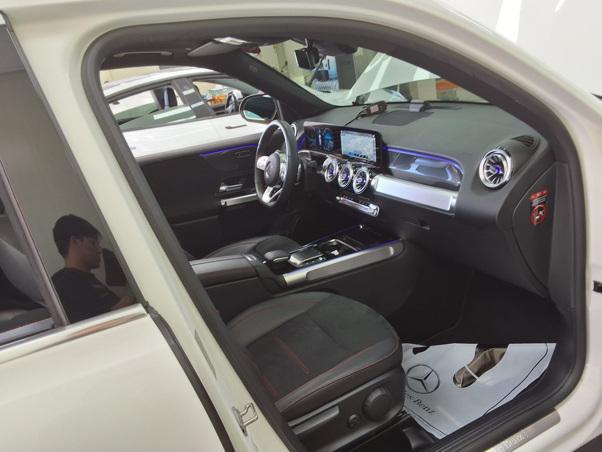 2022 - mercedes-benz glb 250