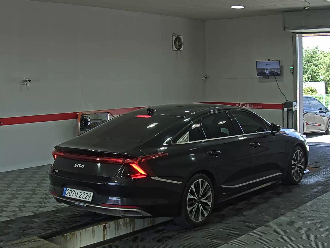 2022 - kia k8