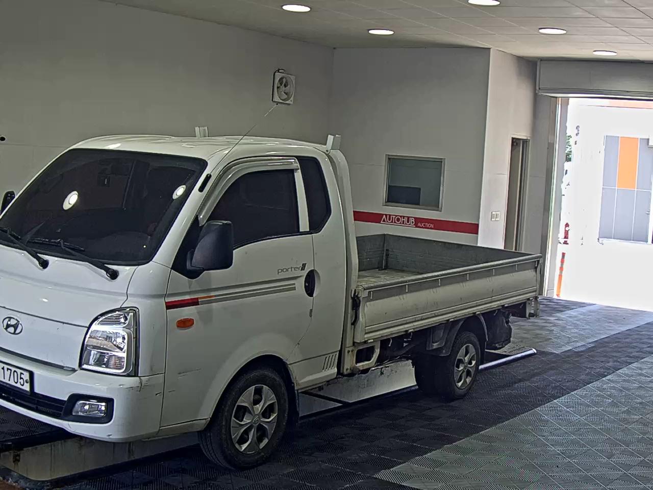 HYUNDAI PORTER II SUPER CAB EXTRA WHEELBASE