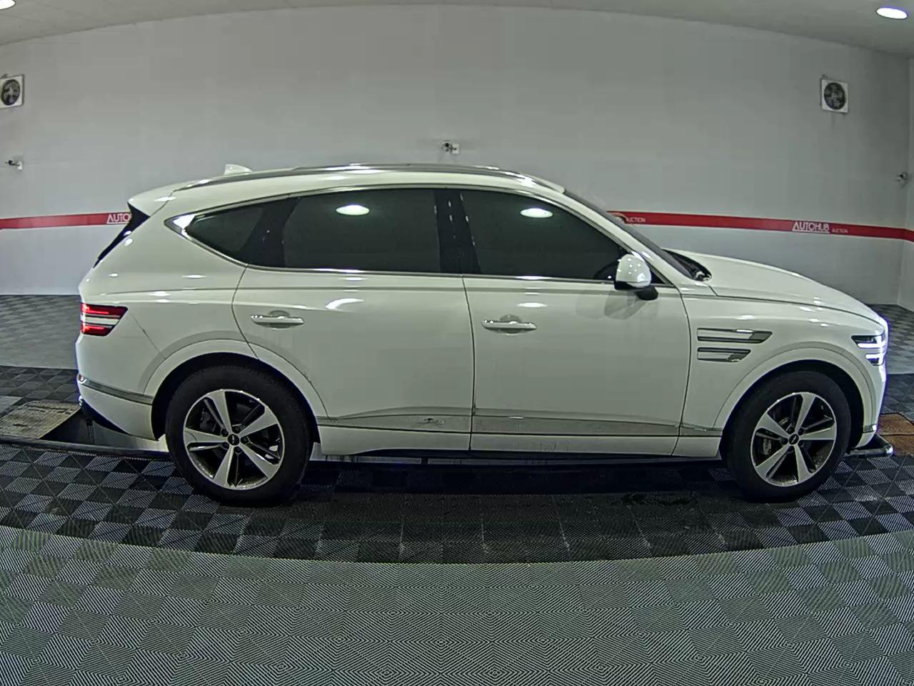 2022 - genesis gv80