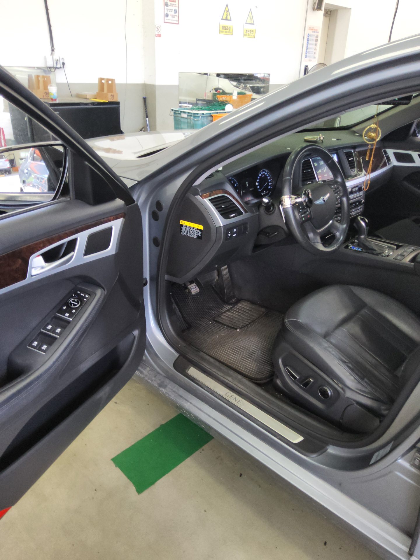2014 - hyundai g330