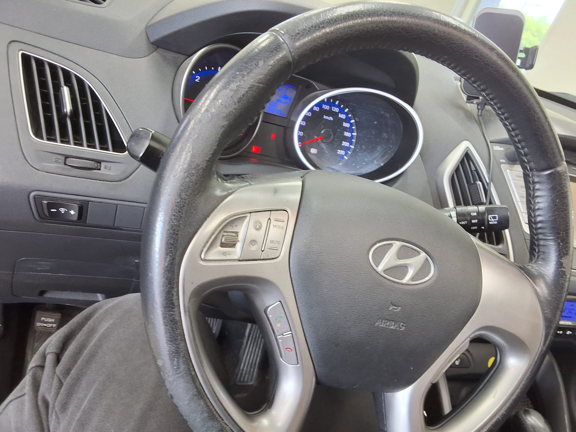 2010 - hyundai tucson