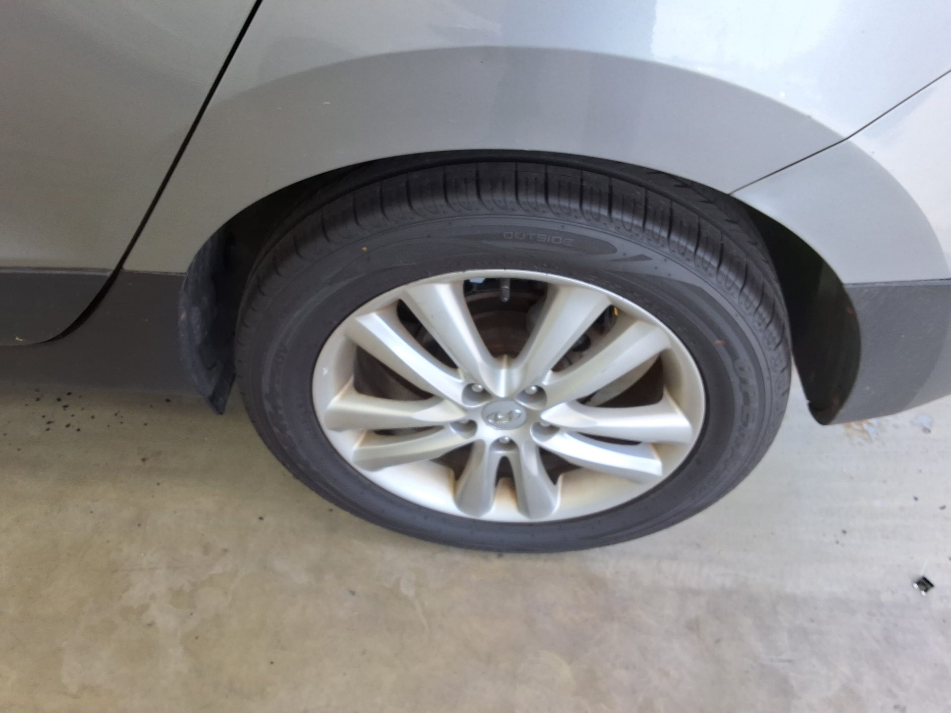 2010 - hyundai tucson