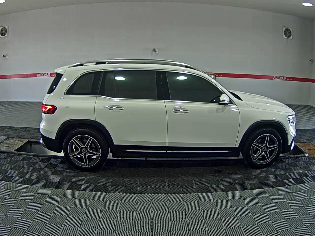 2022 - mercedes-benz glb 250