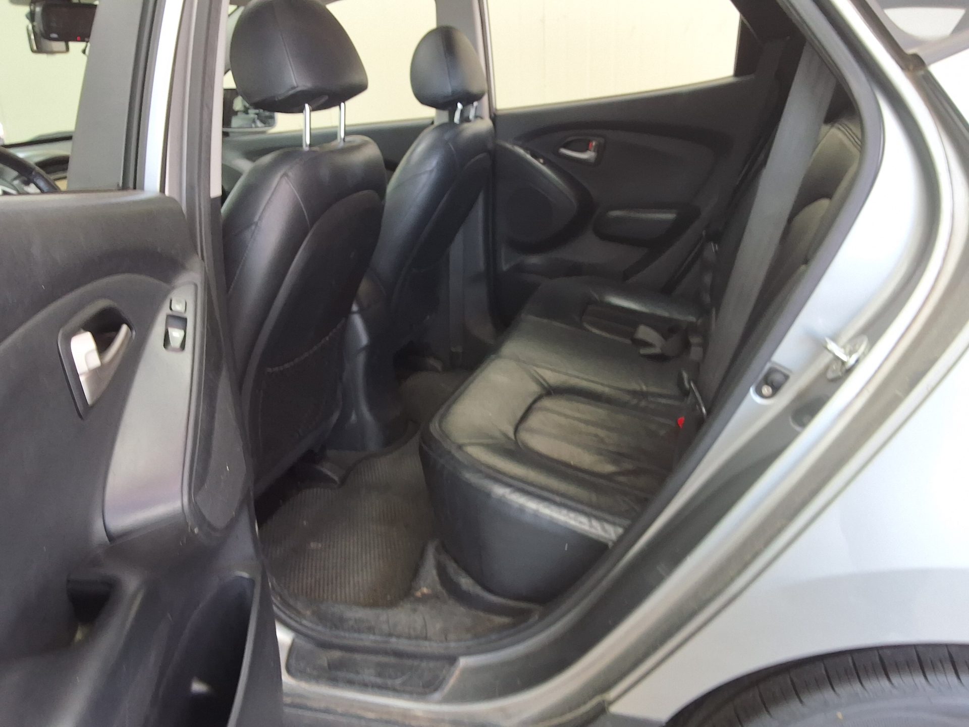 2010 - hyundai tucson