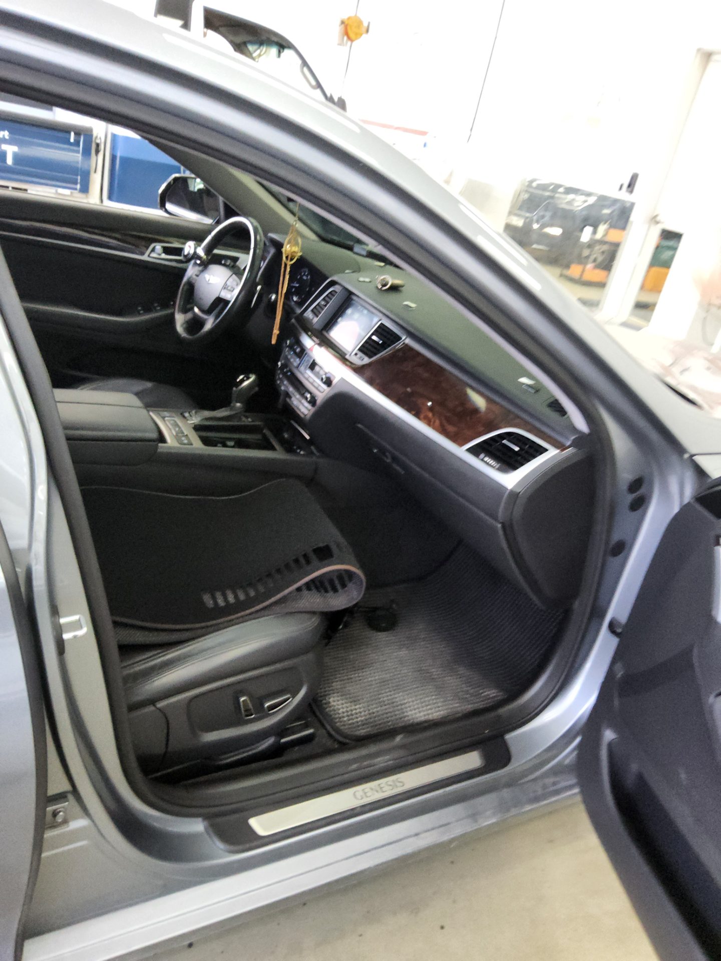 2014 - hyundai g330