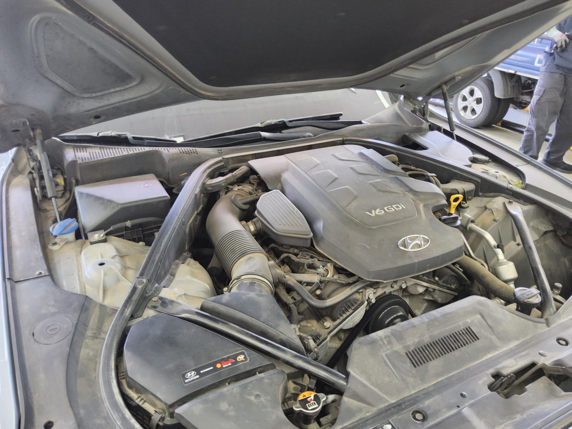 2014 - hyundai g330