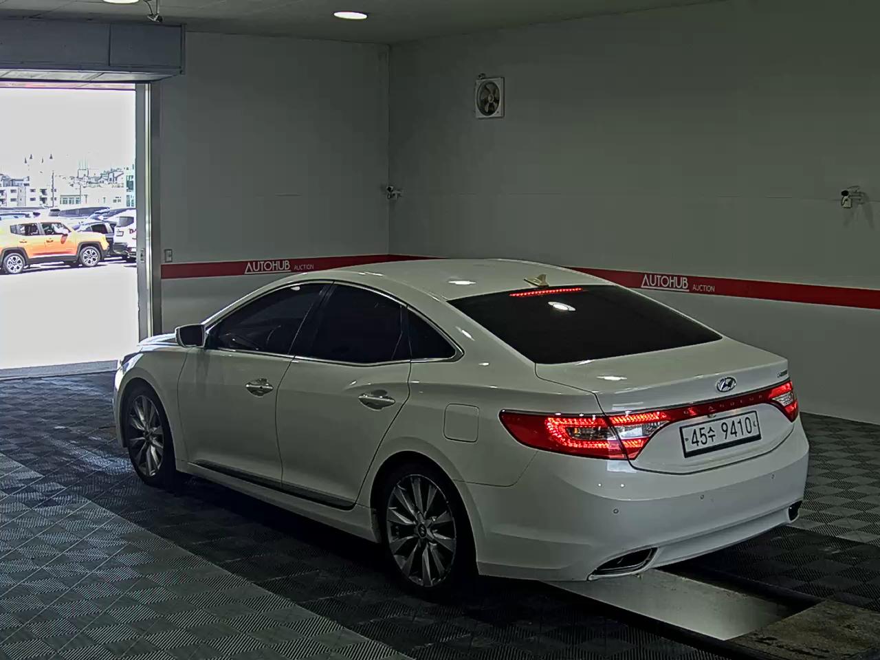 2012 - hyundai grandeur