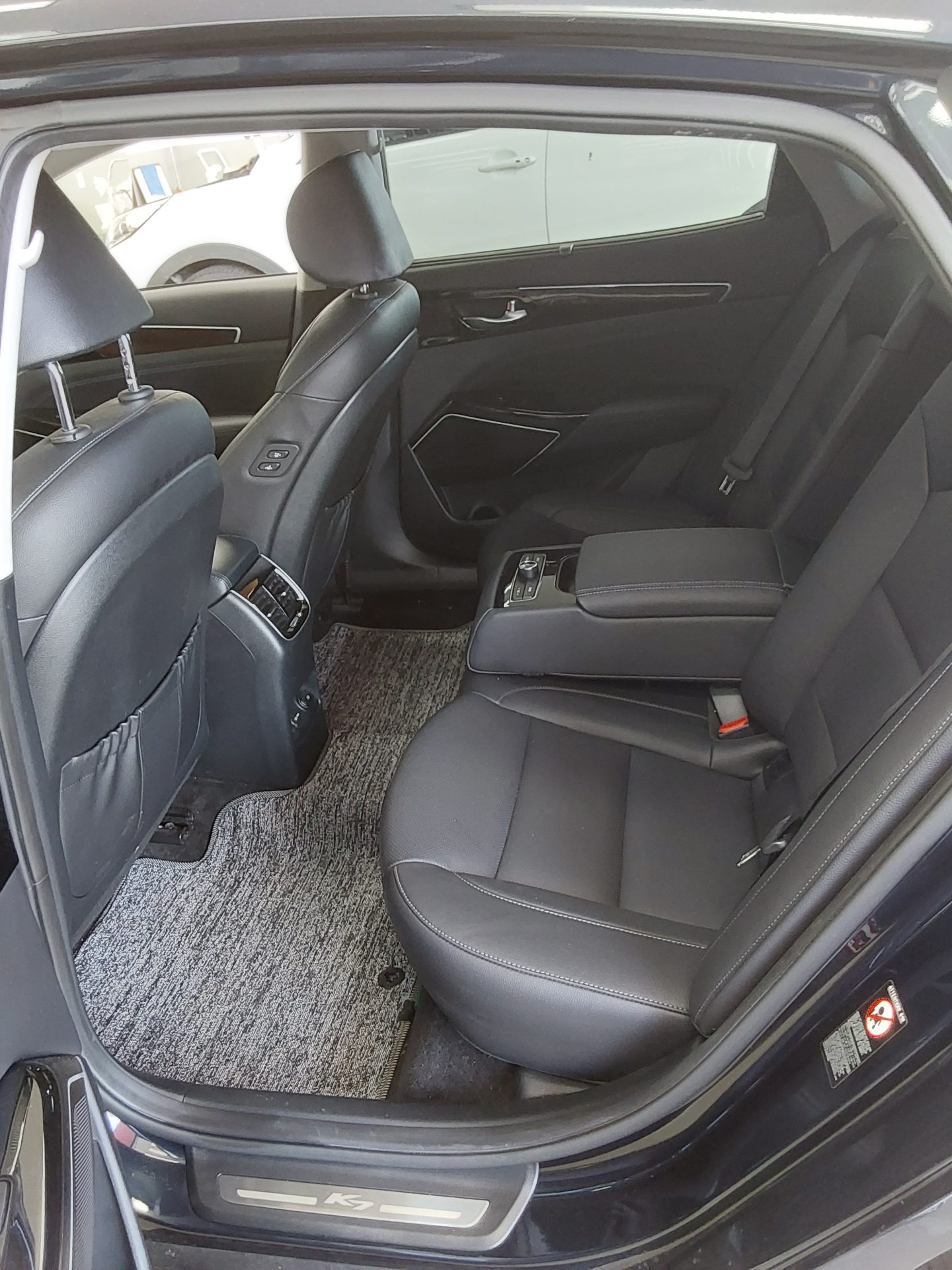 2018 - kia k7