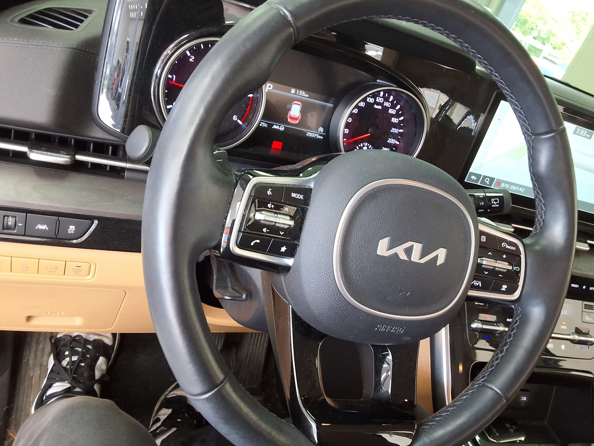 2022 - kia carnival
