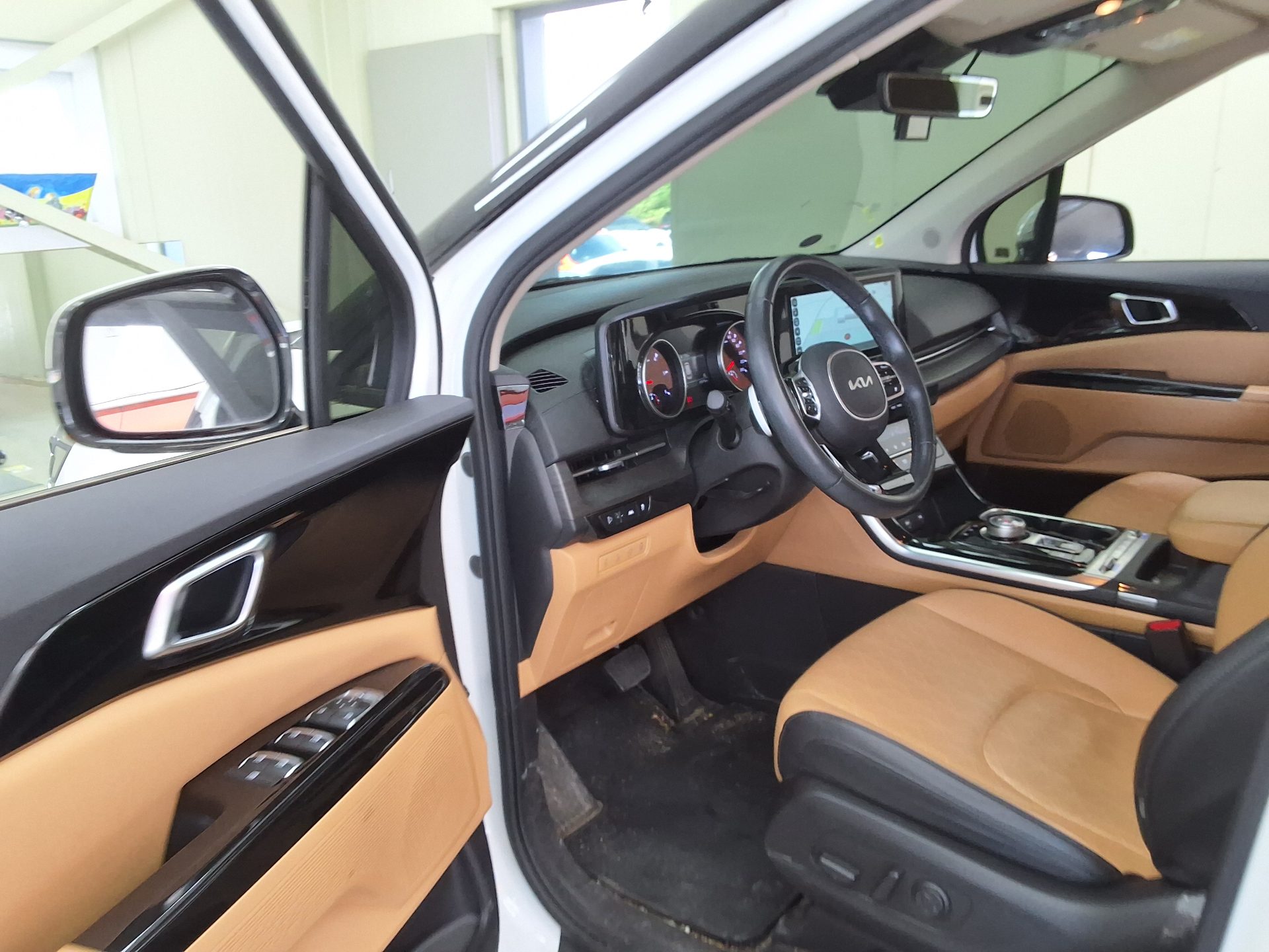 2022 - kia carnival
