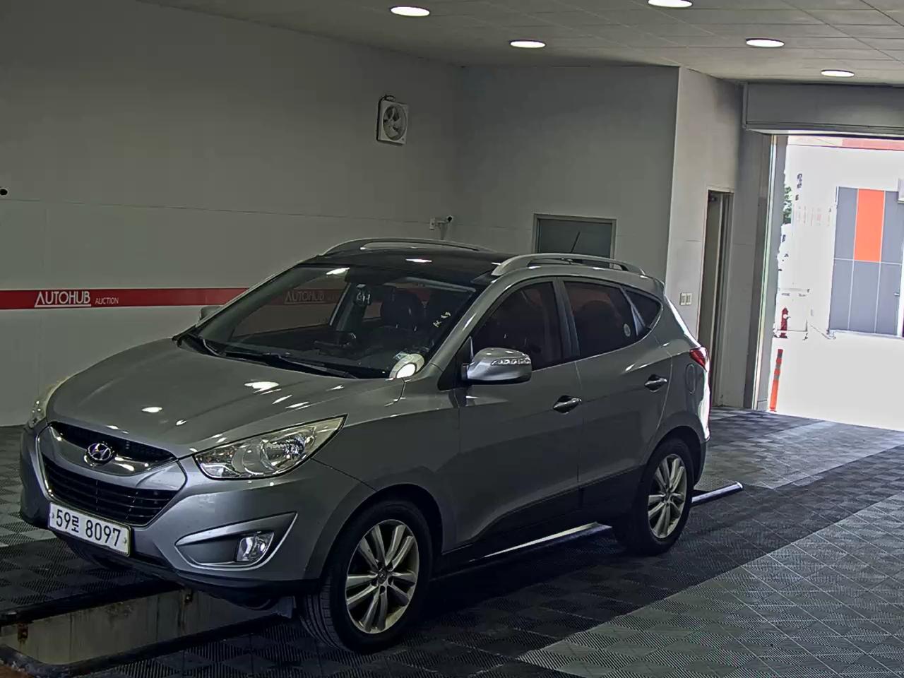 2010 - hyundai tucson