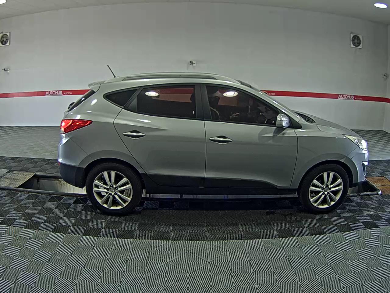 2010 - hyundai tucson