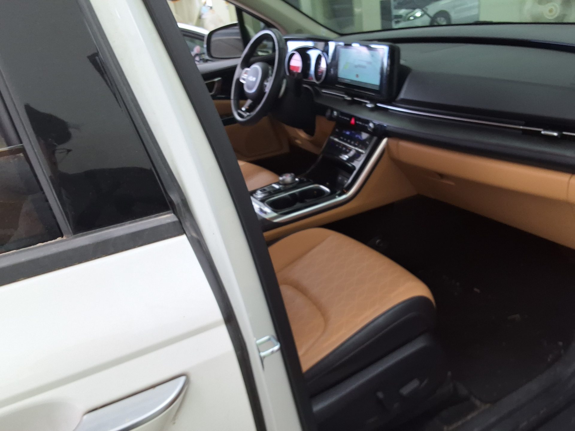 2022 - kia carnival