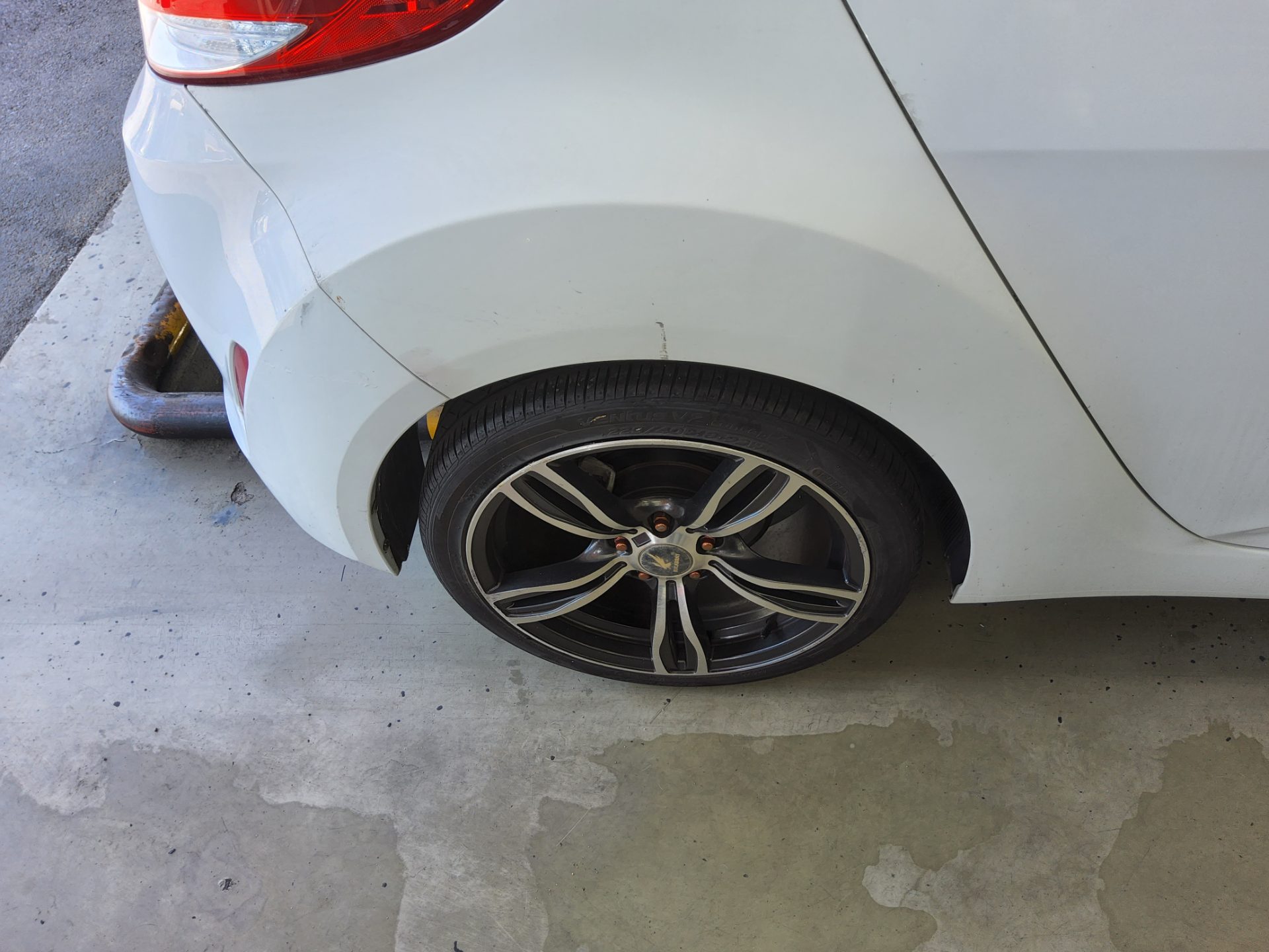 2012 - hyundai veloster
