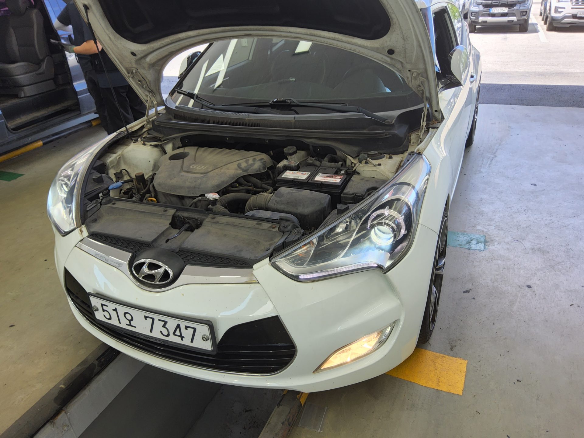 2012 - hyundai veloster