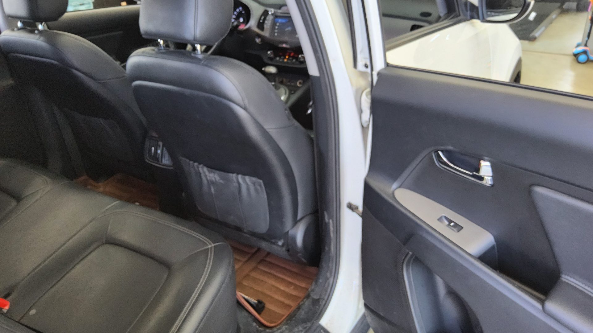 2014 - kia sportage