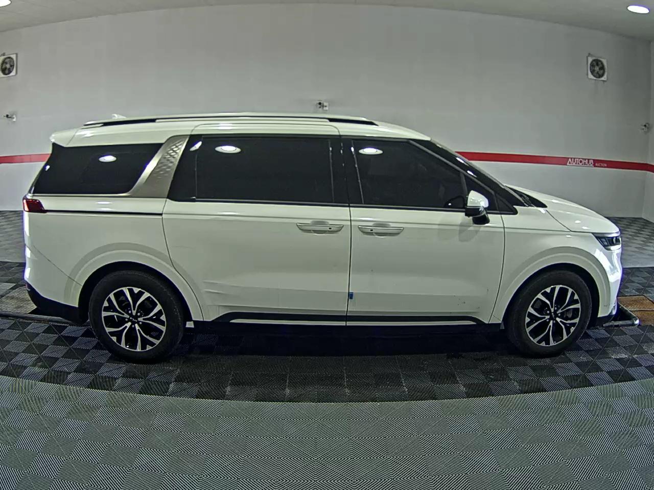 2022 - kia carnival