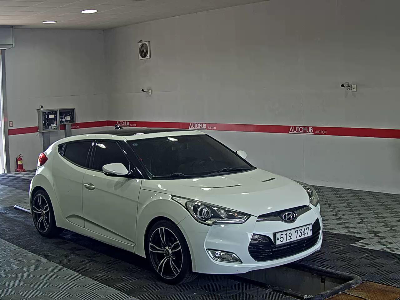 2012 - hyundai veloster