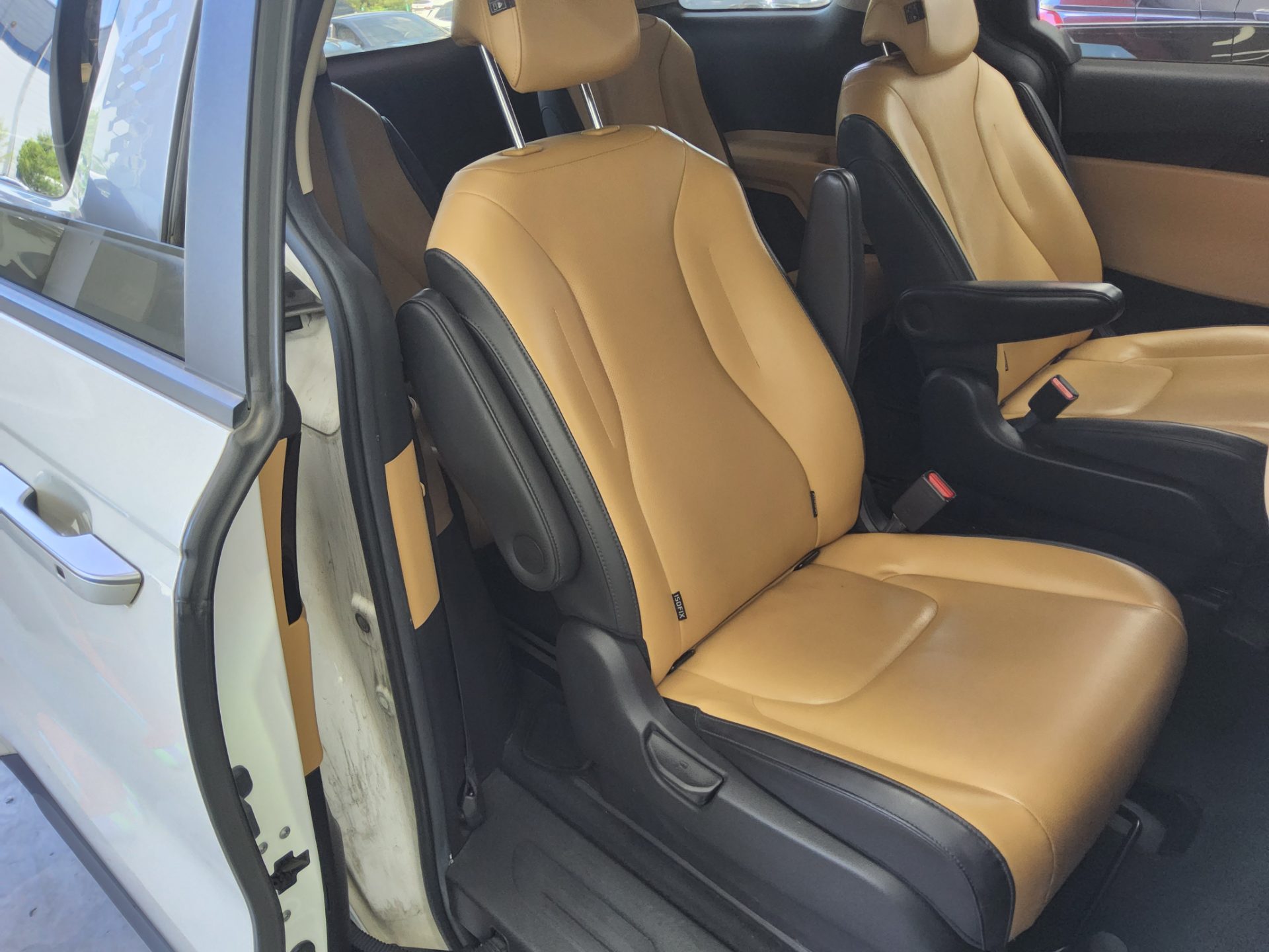 2021 - kia carnival
