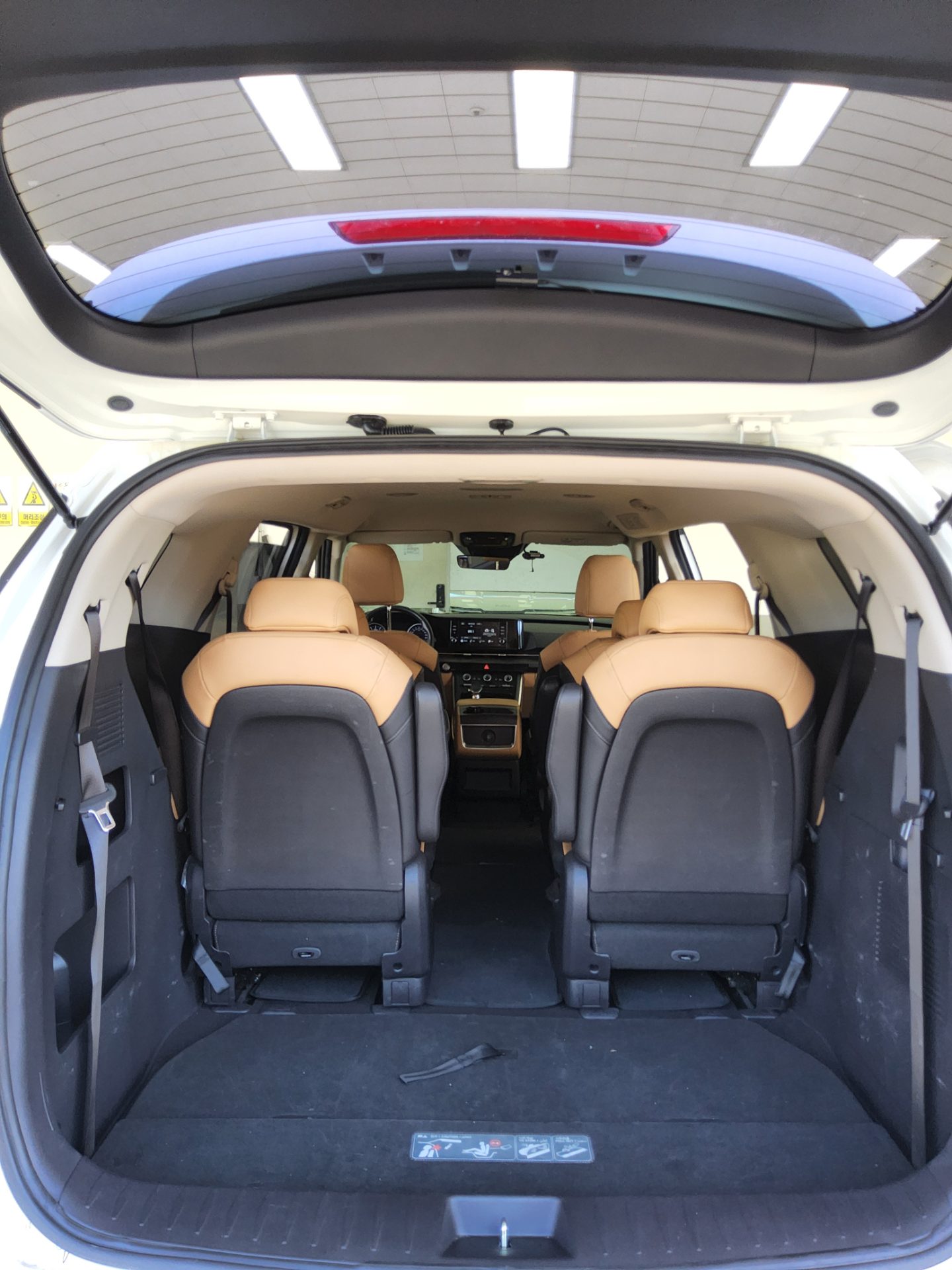 2023 - kia carnival