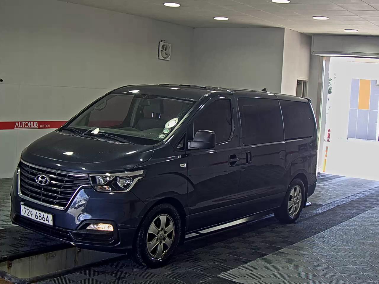 2018 - hyundai grand starex