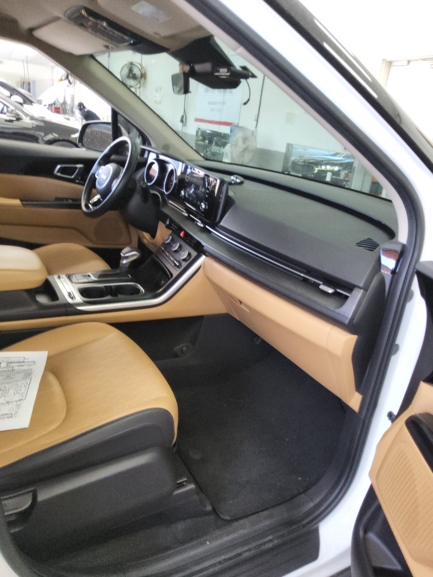 2023 - kia carnival