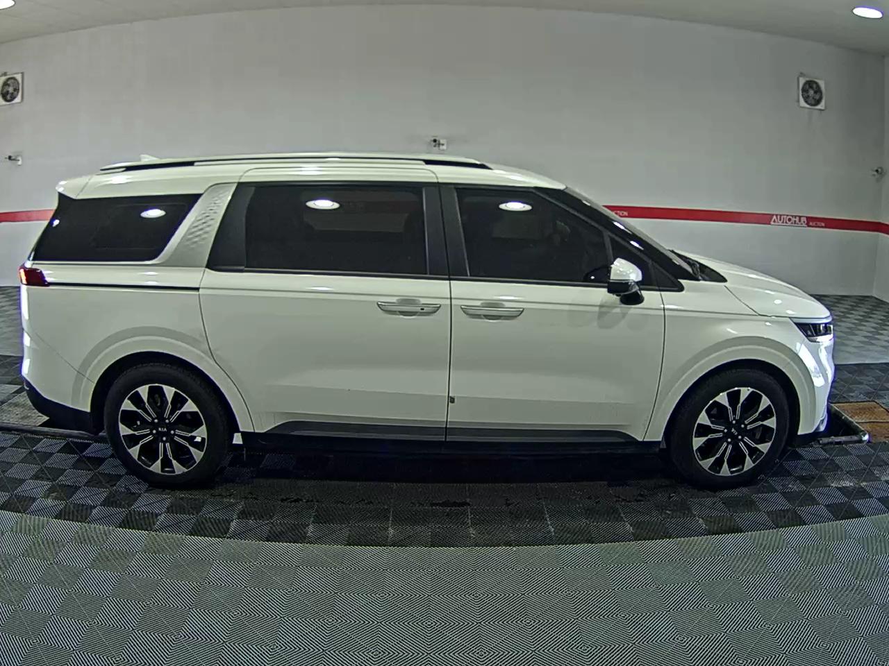 2021 - kia carnival