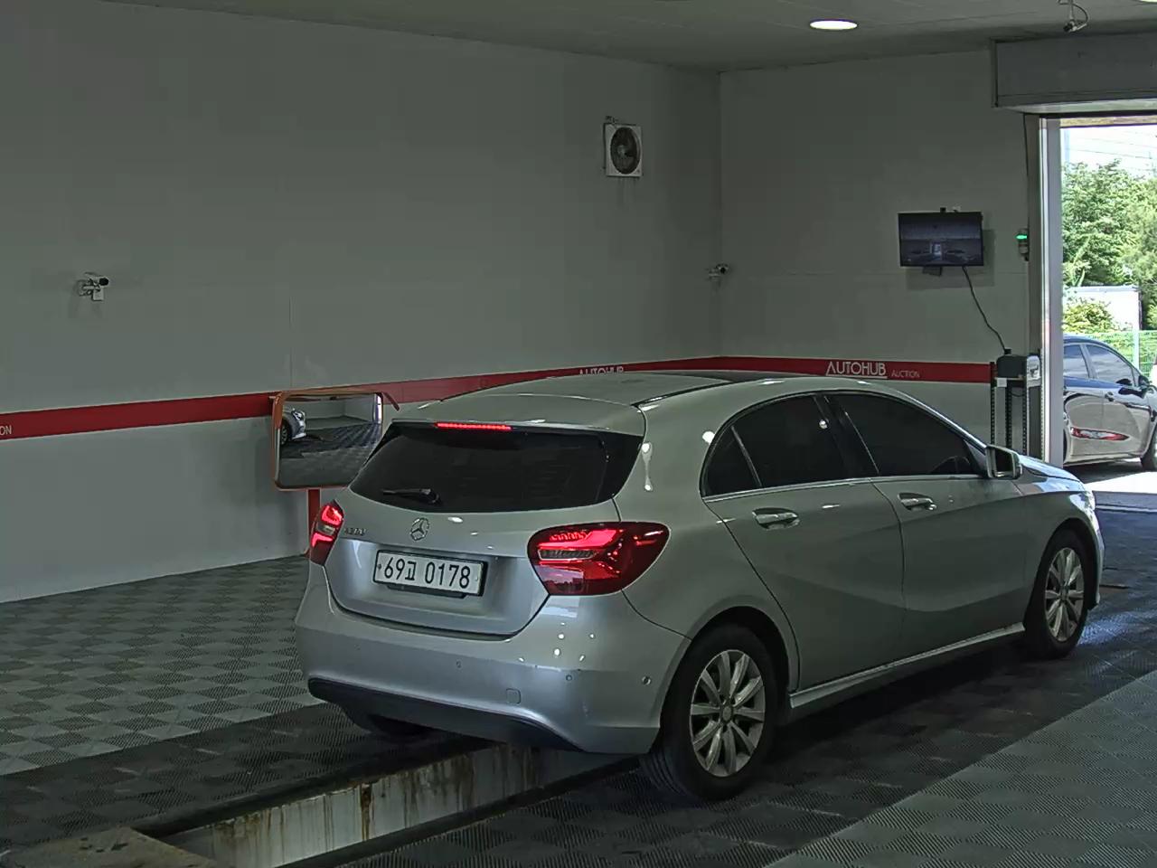 2016 - mercedes-benz a200