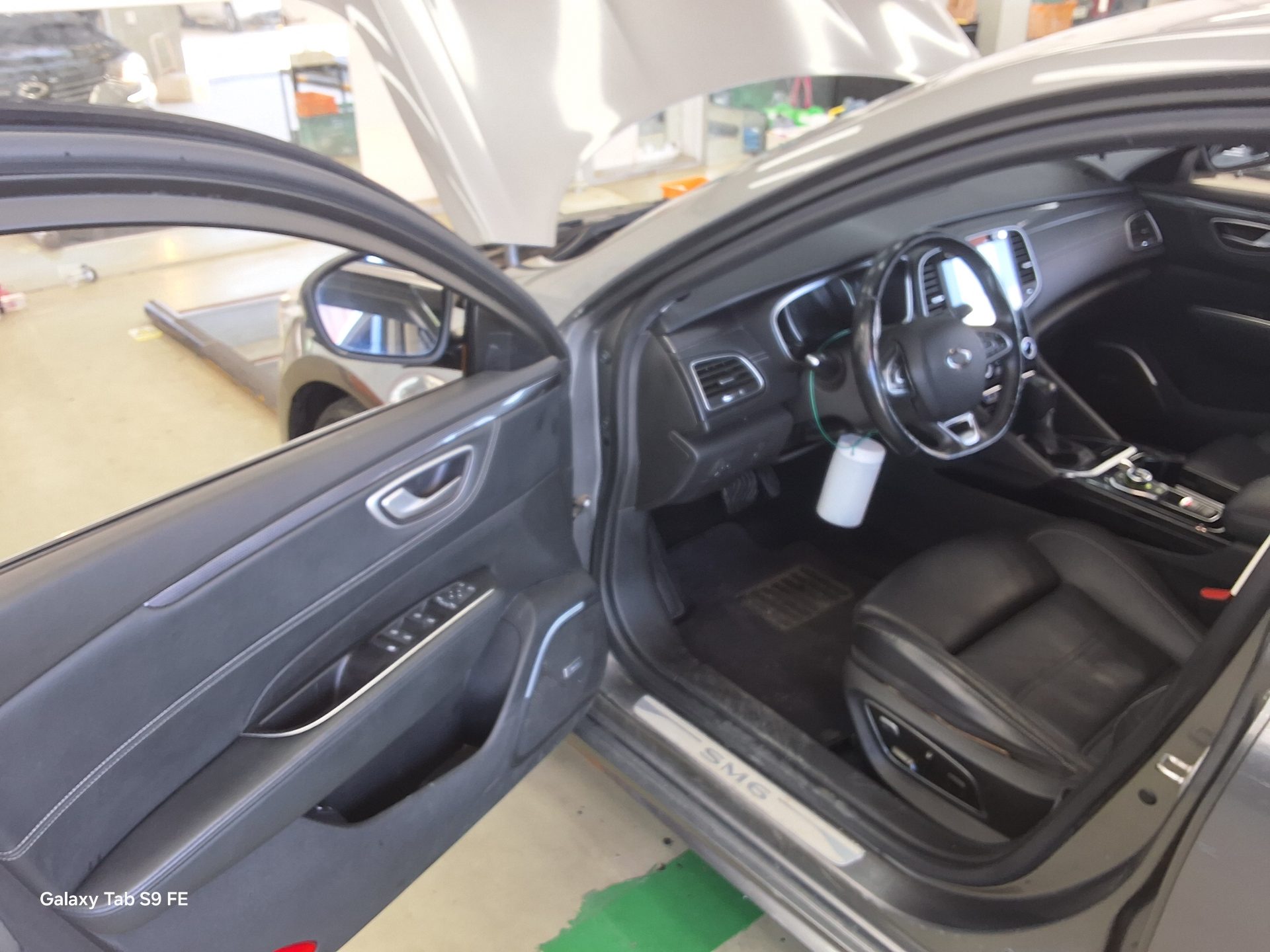 2016 - renault sm6